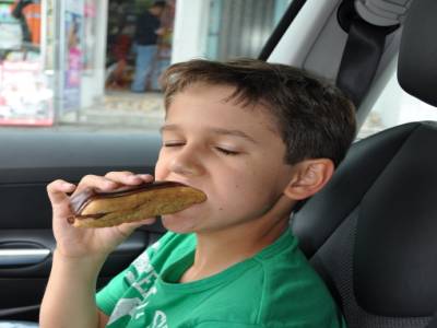 Il faut prendre des forces avant le voyage!