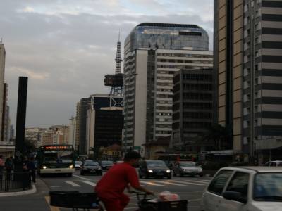 Rua Augusta : artère principale et moderne de Sao Paulo