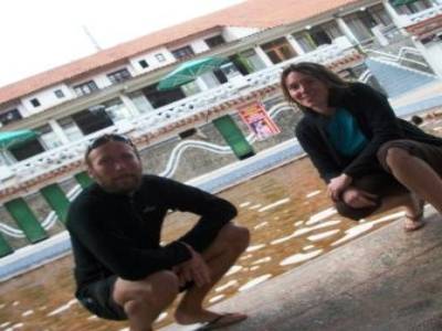 Dans les bains de sources chaudes, a Monterrey