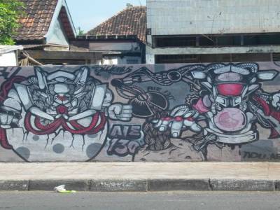 graff dans les rue de Jodja