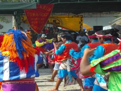 Fête dans un village