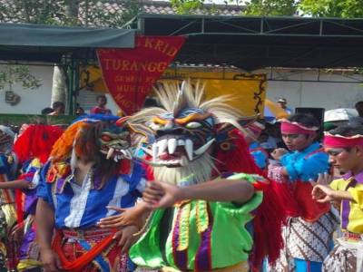 Fête dans un village