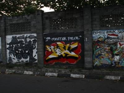 graff dans les rues de Jodja