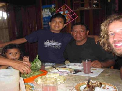 ma famille d'accueil À Pucallpa