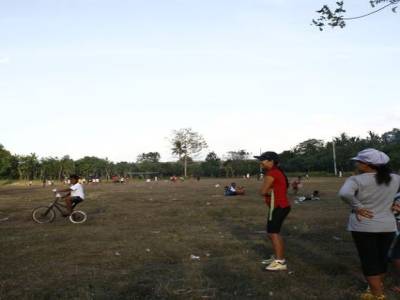 Nusa Lembogan : court de sport