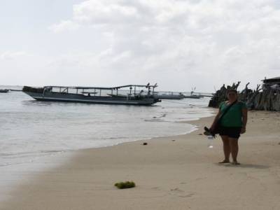 Nusa lembogan on the beach