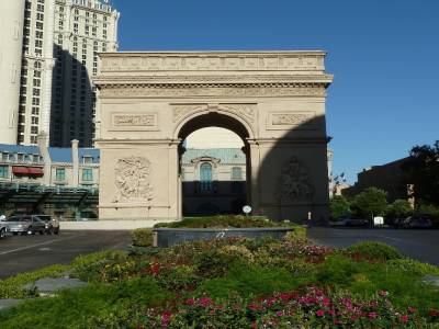 Arc de Triomphe et sa place de l'étoile; 