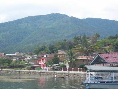  Lac Toba