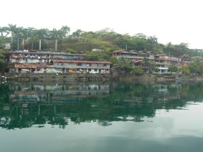  Lac Toba