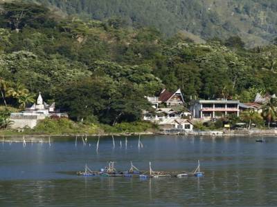  Lac Toba