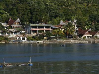  Lac Toba