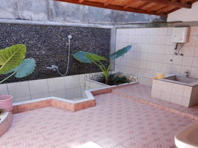 Salle de bain extérieure