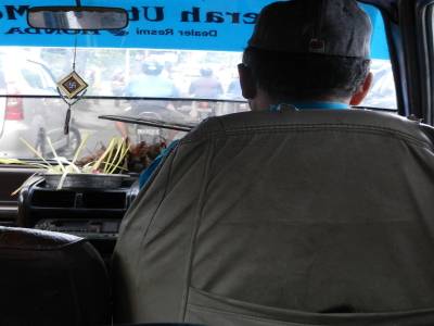 Gentil chauffeur de bémo