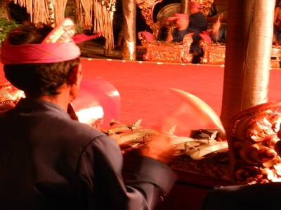 Musicien d'un spectacle de Barong dance