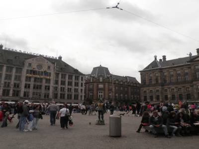 Place du Dam, Tussaud
