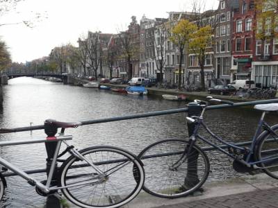 LES CANAUX D'AMSTERDAM
