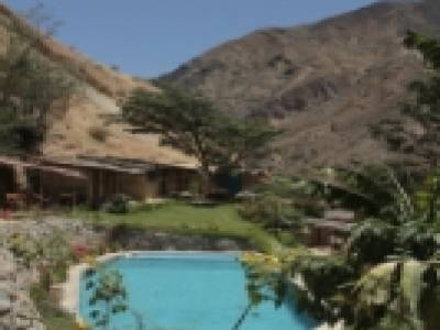 a kind of luxury Oasis at the bottom of the desertical cayon