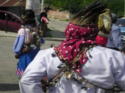 grelots, plumes, tissus et cie..