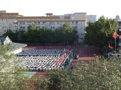Cours de chant patriotique?