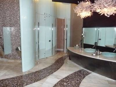 Les toilettes très design de The Address