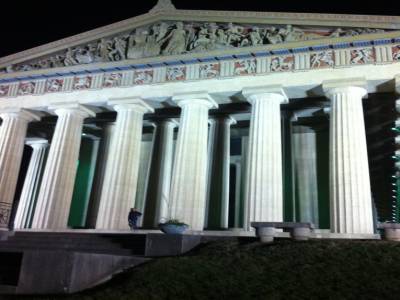 Copie à taille reelle d'un temple Grec