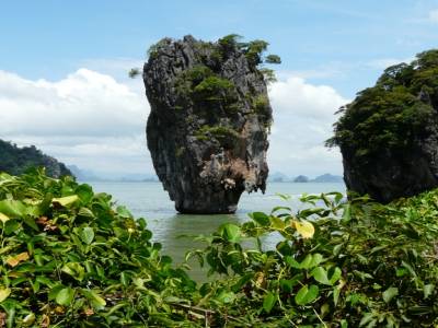 james bond island