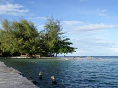 Au bout du ponton, le paradisiaque Fadhila Cottage