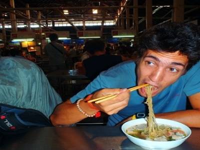 1er repas en Thailande, ca fait du bien de manger de la viande