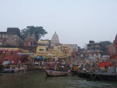 Matin sur les ghats du Gange