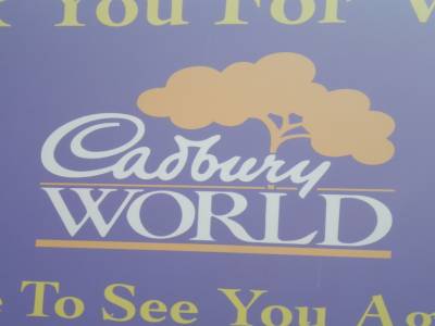 Manon, Elodie and the chocolate factory!