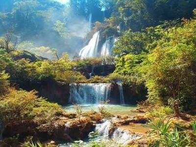 Ti lor su waterfall