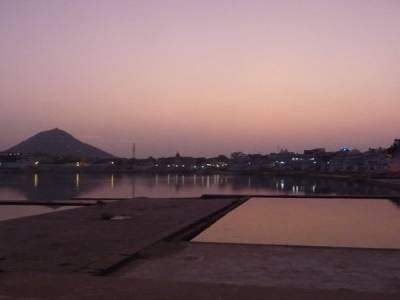 Ghat sur le lac
