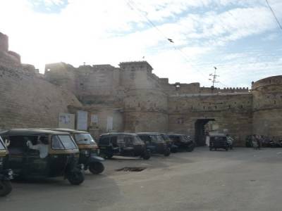 Entree de la forteresse