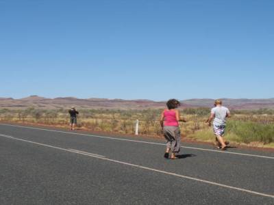 Sur la route de Karijini