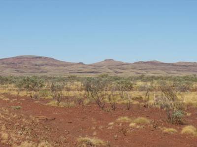 Sur la route de Karijini