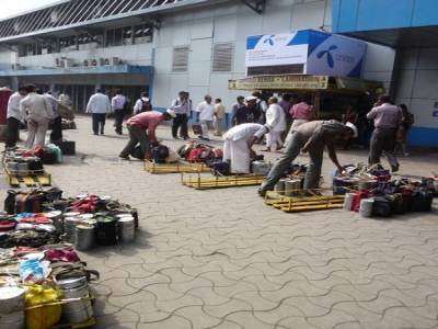 les "dabbawallahs"
