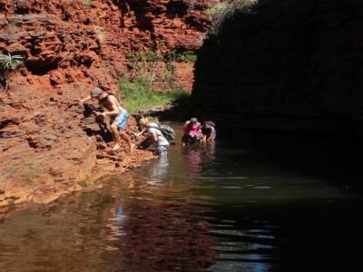 A l'intérieur des gorges