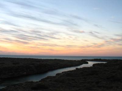Vue depuis le centre d'Exmouth au coucher du soleil