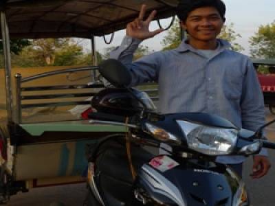 Ara, tuk tuk driver