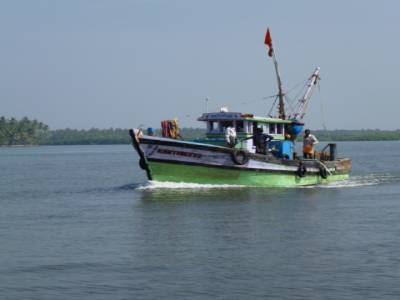 Petit bateau de peche
