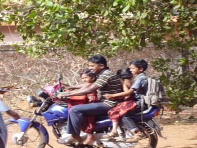 Moto berline familiale.