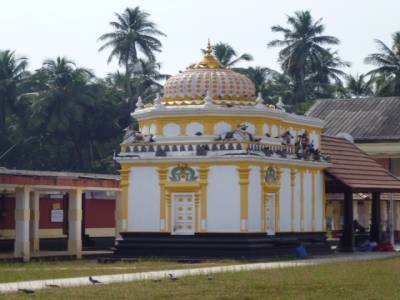 Memorial avec petit temple