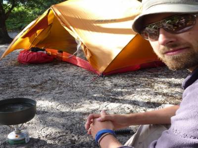 Jay le chef sur le camping