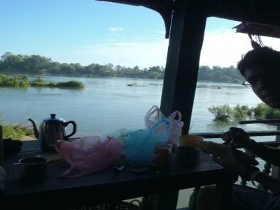 petit dej face au mekong