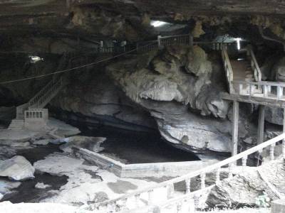 Tham Nang Aen : grotte temple pres de Thakhek