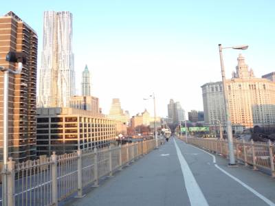 Lever du soleil sur le pont de Brooklyn