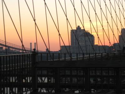 Lever du soleil sur le pont de Brooklyn
