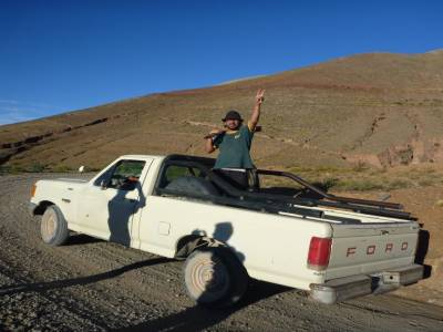 El Chileno et sa guitard