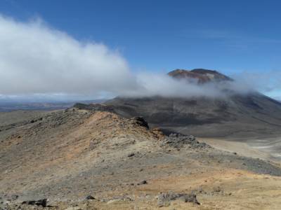 tongariro alpine crossing