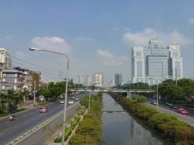 Vue de l'arret de BTS/BRT Chong Nonsi